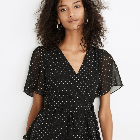 Madewell Tops - NWT Madewell Flutter Sleeve Pelum Top in Clipdot
